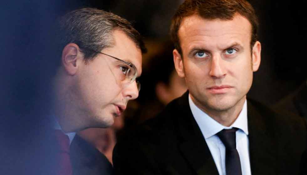 Emmanuel Macron Perd son bras droit