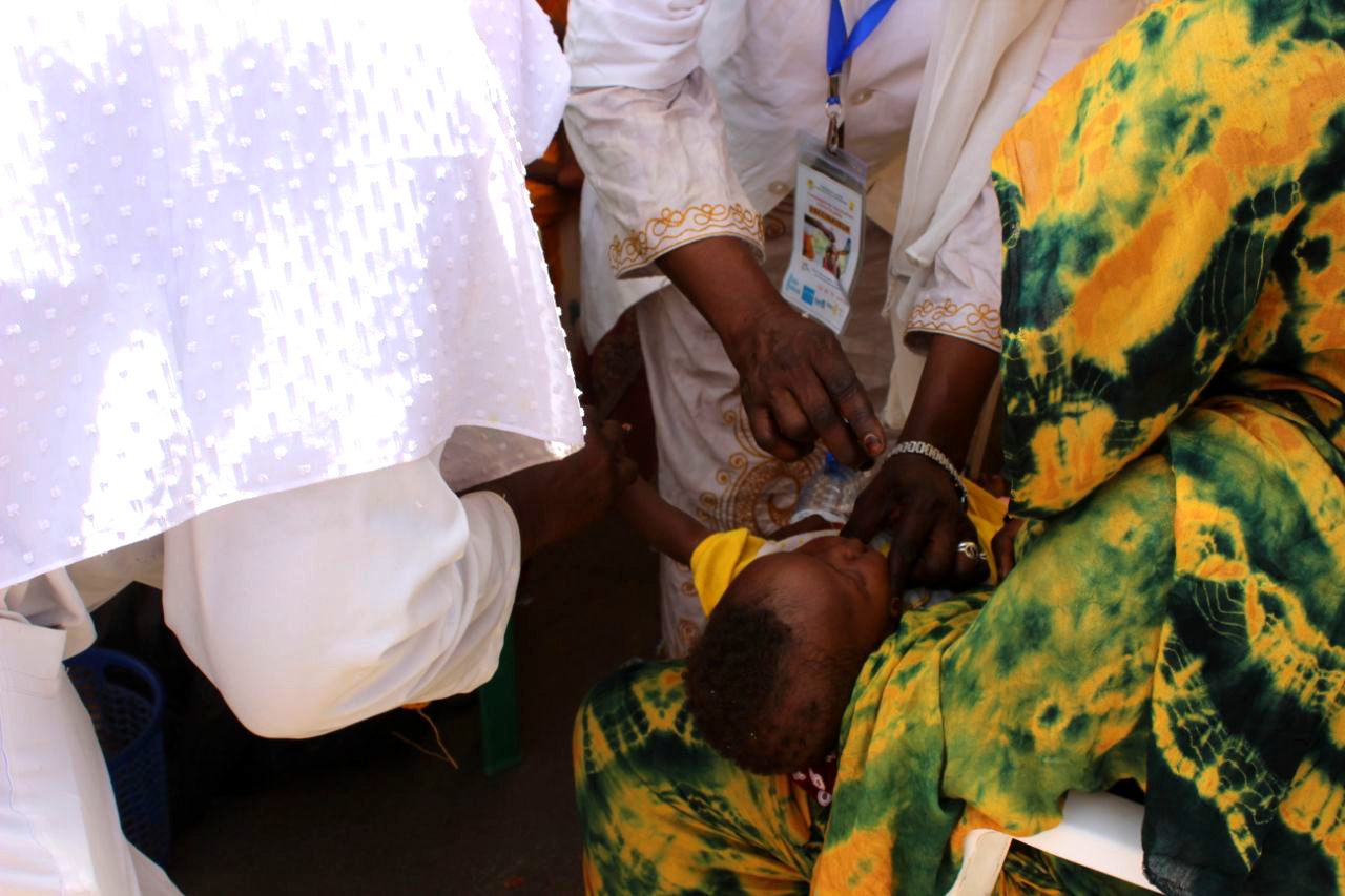 Lancement de campagne de vaccination contre la poliomyélite.