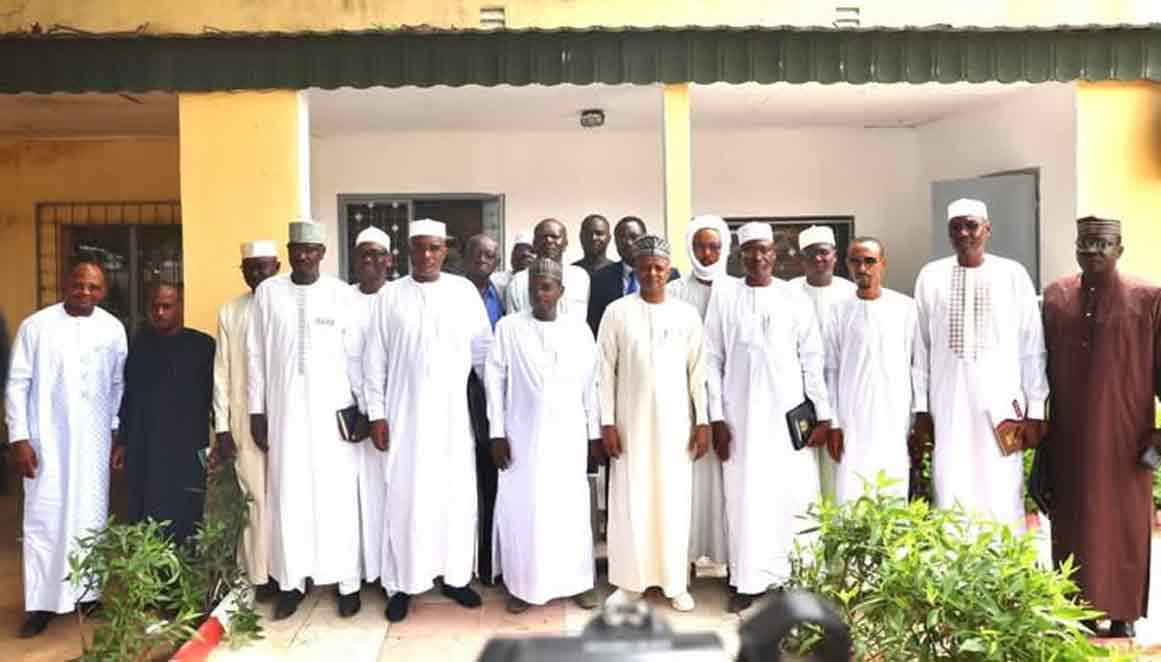 Le ministre des Finances échange avec les présidents des conseils provinciaux