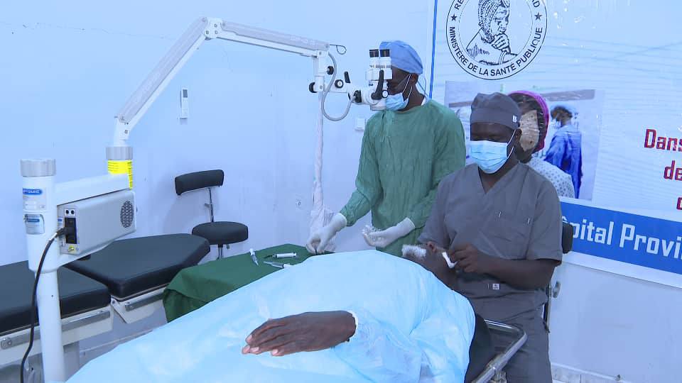 Une caravane ophtalmologique lancée à Amdjarass par le ministre de la Santé