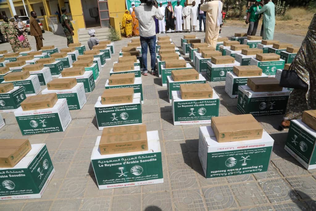 Tchad : 800 tonnes de dattes et de 13500 kits de dignité destinés aux femmes vulnérables